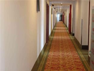 Greentree Inn Shanghai West Huaxia Road Metro Station Express Hotel エクステリア 写真