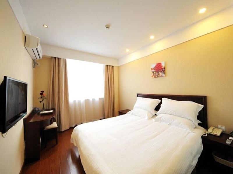 Greentree Inn Shanghai West Huaxia Road Metro Station Express Hotel エクステリア 写真